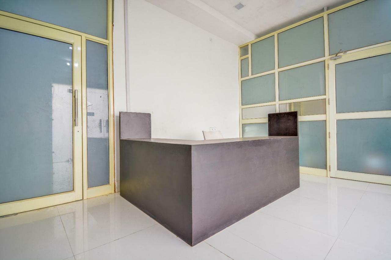 Oyo 43505 Hotel The White House Hisar Exterior photo
