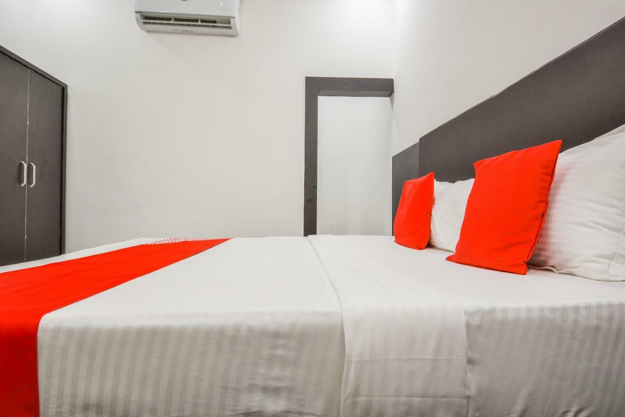 Oyo 43505 Hotel The White House Hisar Exterior photo