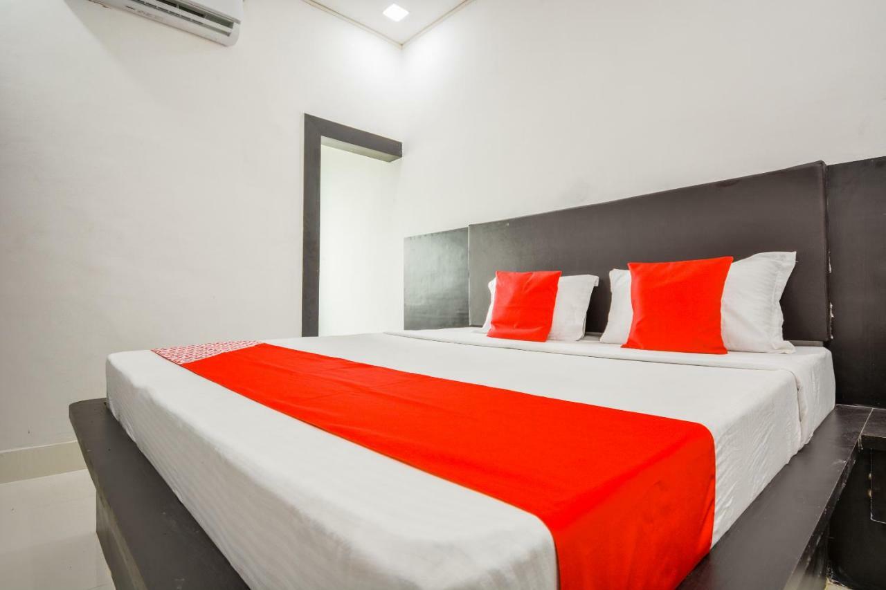 Oyo 43505 Hotel The White House Hisar Exterior photo